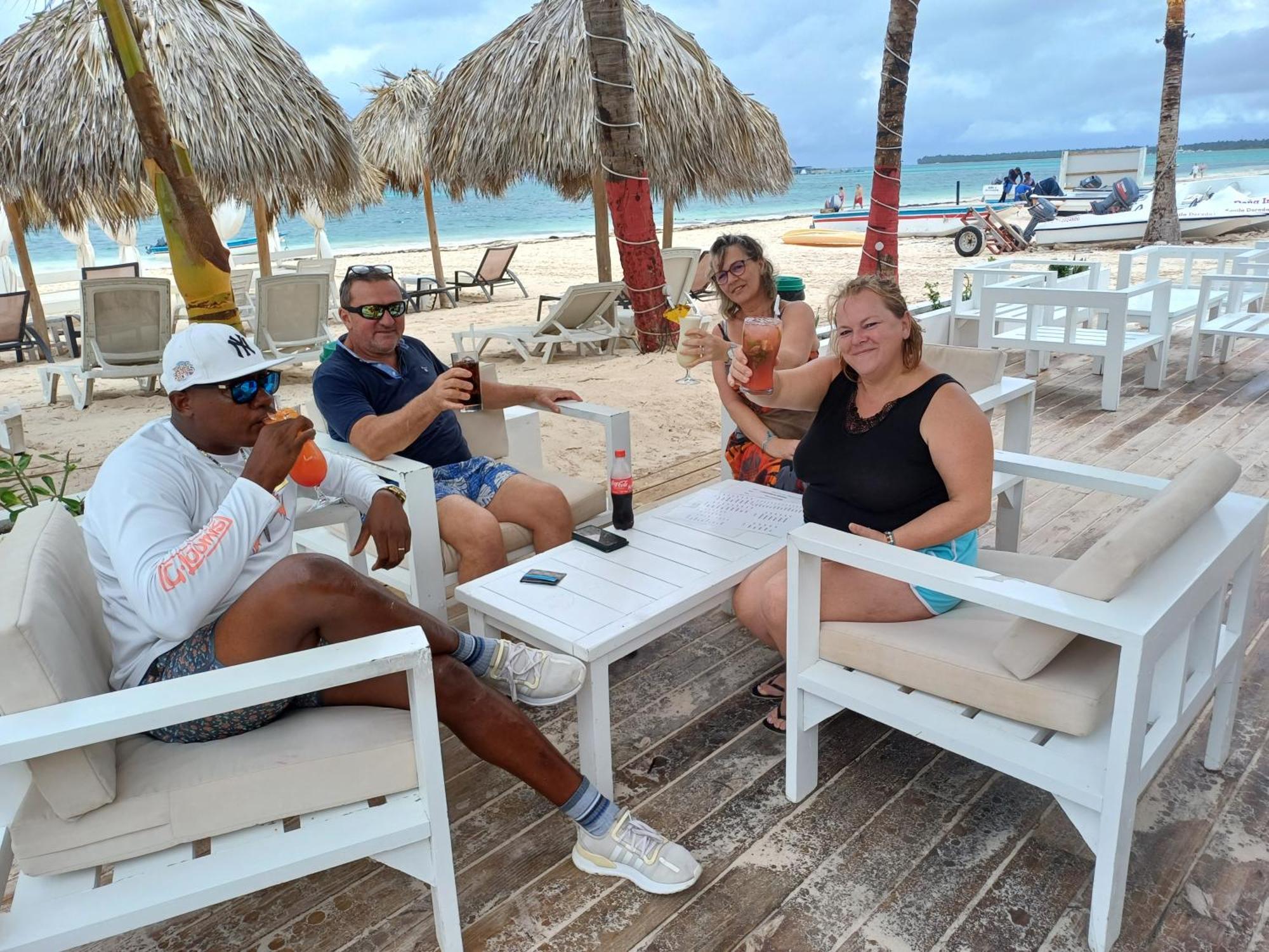 Rolando Share Apart Punta Cana Kültér fotó